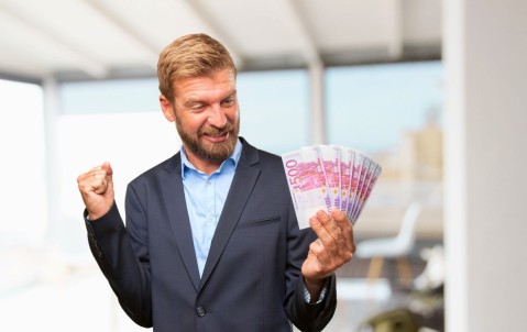 Créer sa micro-entreprise en 2025  les niches qui rapportent vite en période de crise