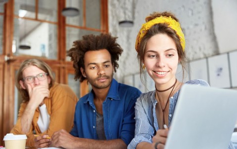 Étudiants_sans_alternance_pourquoi_ils_choisissent_de_créer_leur_propre_entreprise