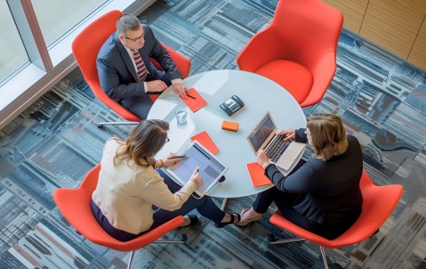 Pourquoi_les_grandes_entreprises_font_de_plus_en_plus_appel_aux_auto_entrepreneurs