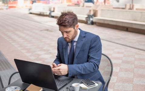 Cyberattaque solo-entrepreneur : les risques que beaucoup sous-estiment en 2026.