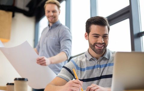 Embaucher un salarié : quelles charges prévoir pour l’entreprise ?  