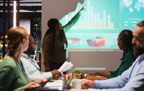 Consultant indépendant devenu cabinet de conseil : les 3 risques juridiques à connaître quand vous recrutez.