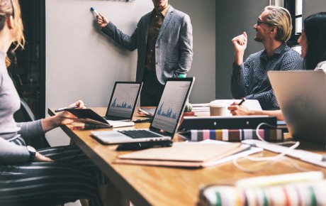 Assurance RCE standard ou contrat sur mesure  comment savoir ce qui convient le mieux à votre activité spécifique 