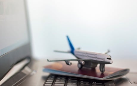 Organiser un événement d’entreprise à l’étranger : quelles sont les  obligations d’assurance ?