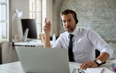 Assurance freelance distanciel : RC Pro, cyber, protection juridique expliquées.