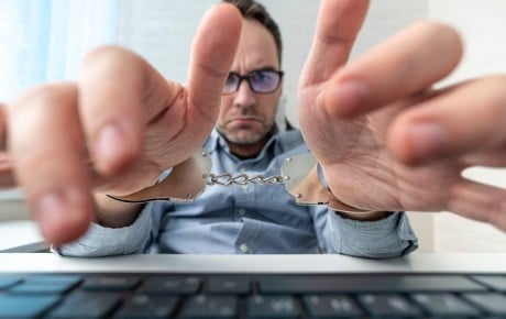 Community manager freelance : gérer un bad buzz et limiter les risques juridiques.