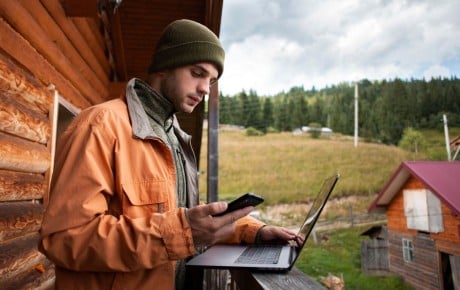 Digital nomad : fiscalité, santé et RC pro à l’international.