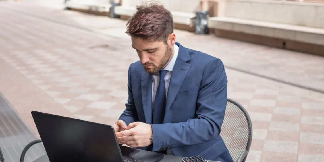 Cyberattaque solo-entrepreneur : les risques que beaucoup sous-estiment en 2026.
