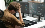 Développeur no-code : qui est responsable en cas de bug ou de panne ?